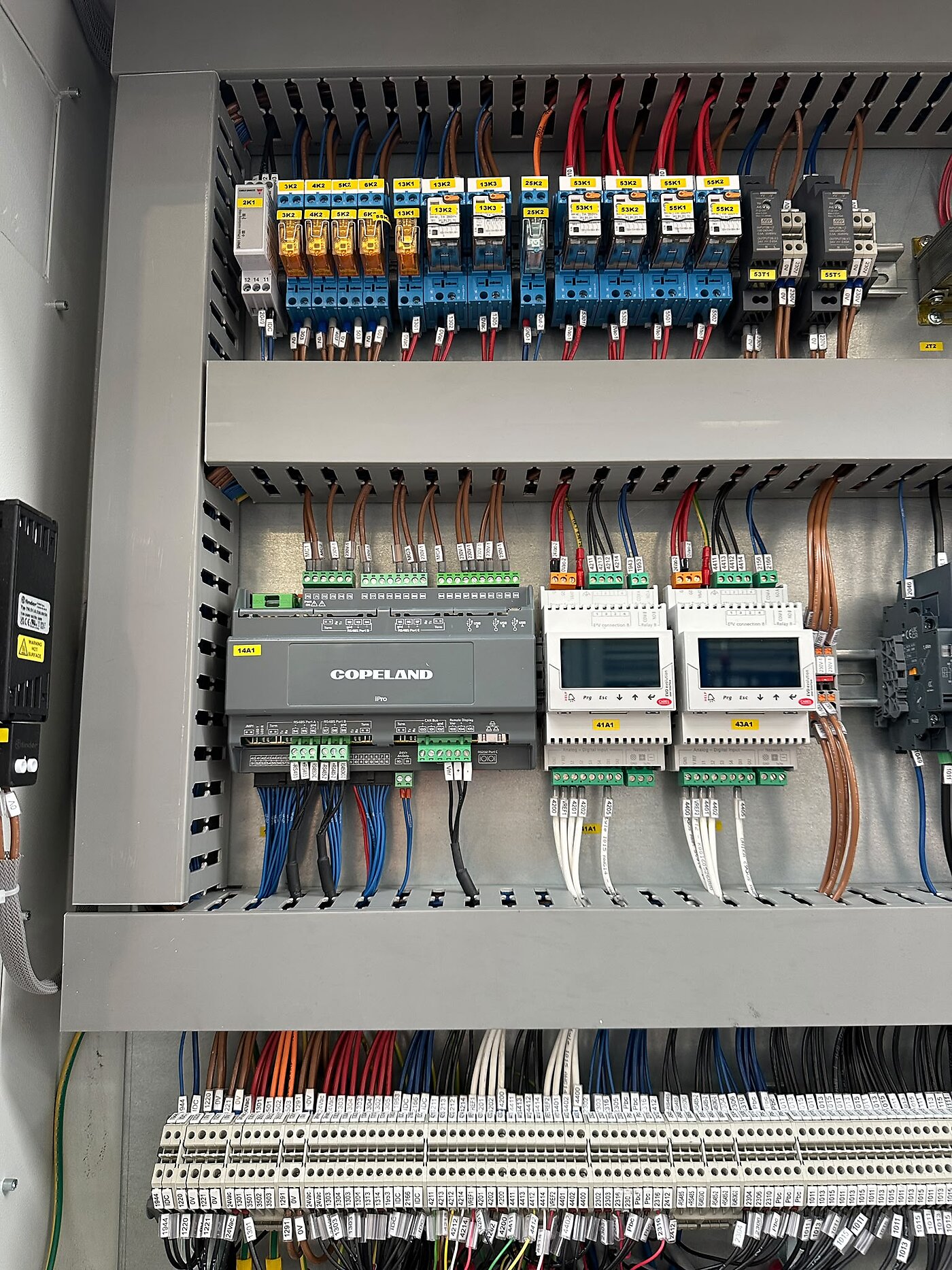 Dettaglio del quadro di controllo e automazione ROIV